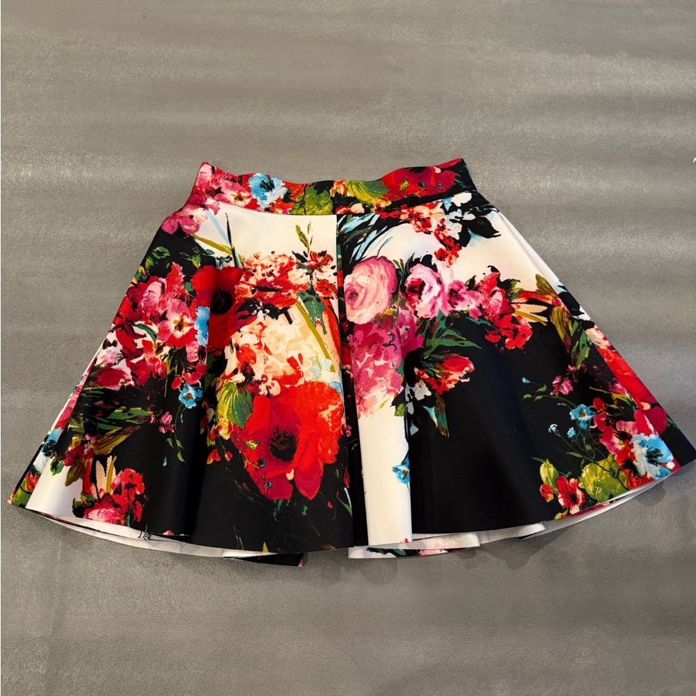 Aqua Floral Skirt - Black, Red, and Pink. Size L